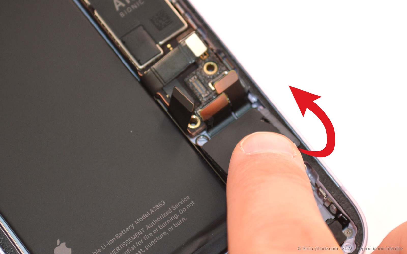 Comment changer le connecteur de charge sur iPhone 14 photo 3